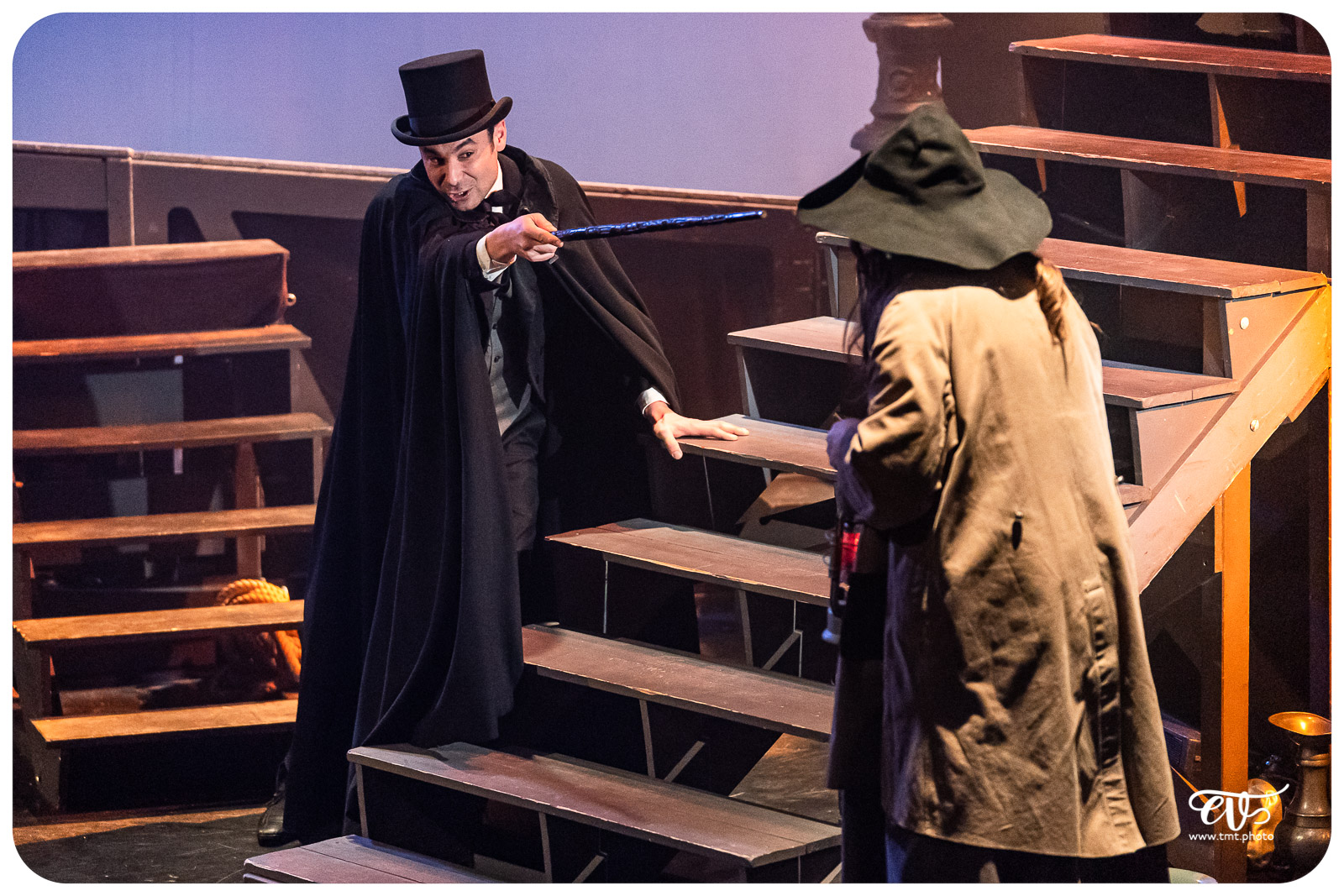 OLIVER TWIST (CIE LA MESNIE H.)